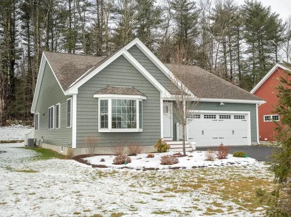 38 Three Ponds Drive, Brentwood, NH 03833