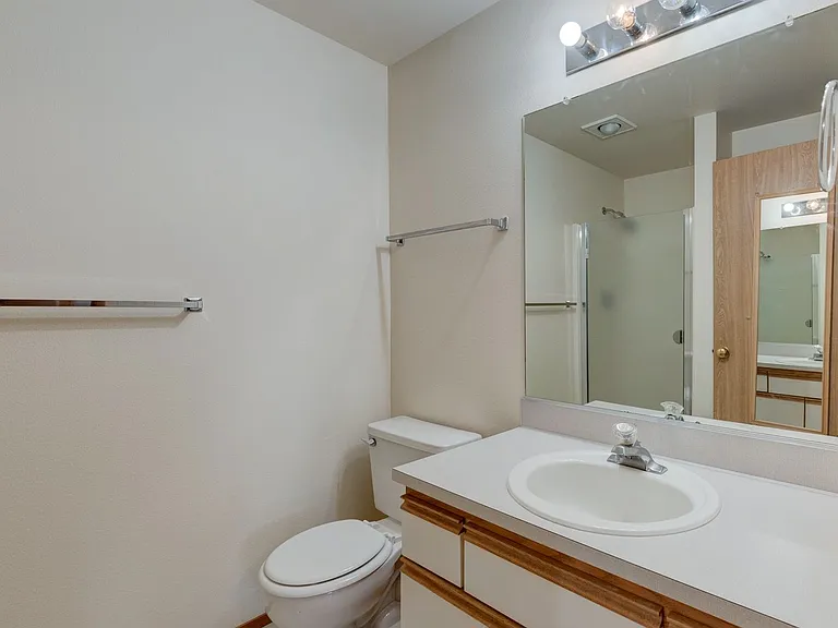 485 SW Bayshore Dr #D303 — Photo 13