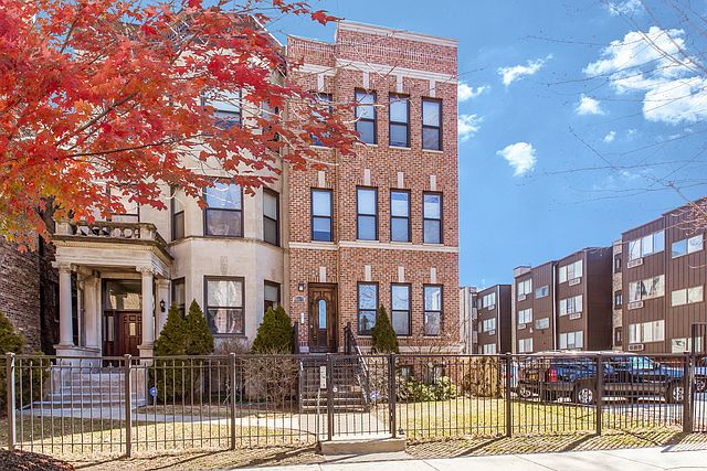 1st image of 4913 N Kenmore Ave #1S
