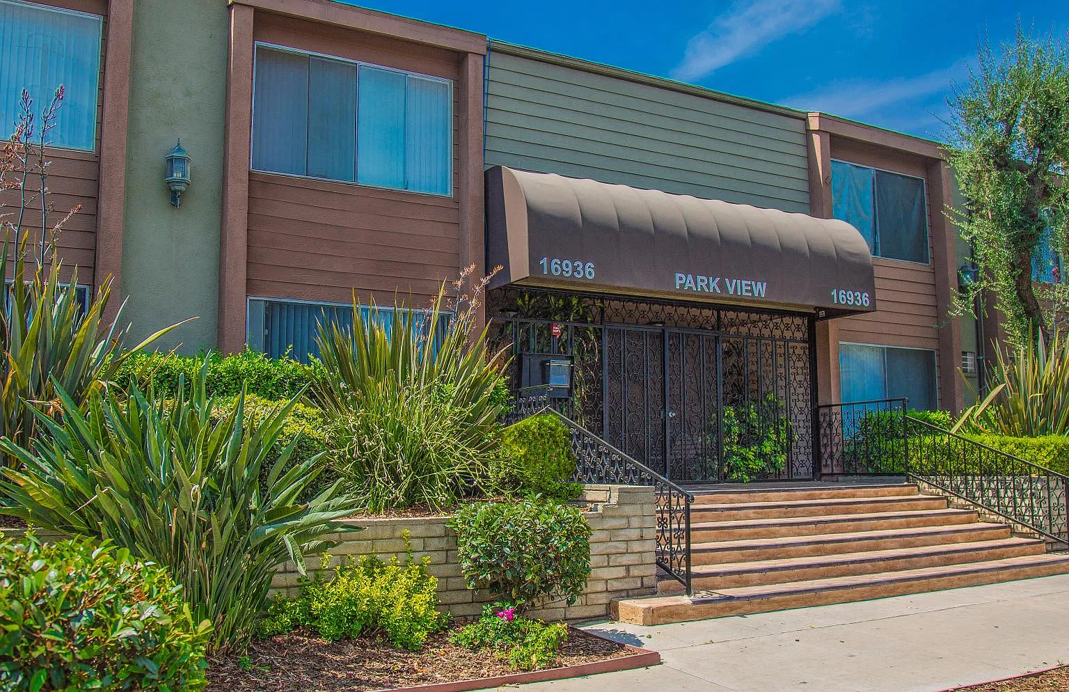 Parkview Apartments — Photo 3