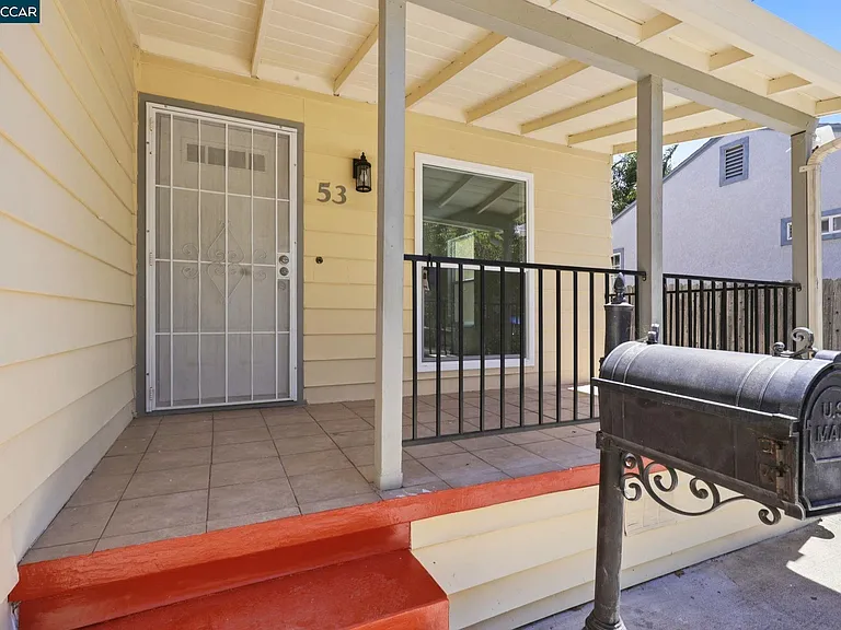 53 Ramona St — Photo 3