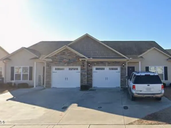 2307 Sweet Bay Dr #B, Greenville, NC 27834