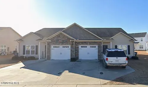 2307 Sweet Bay Dr #B Photo 1