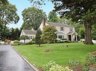 9 Severin Pl, Huntington, NY 11743