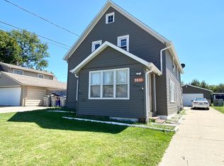 2601 W Kimberly Ave, Milwaukee, WI 53221