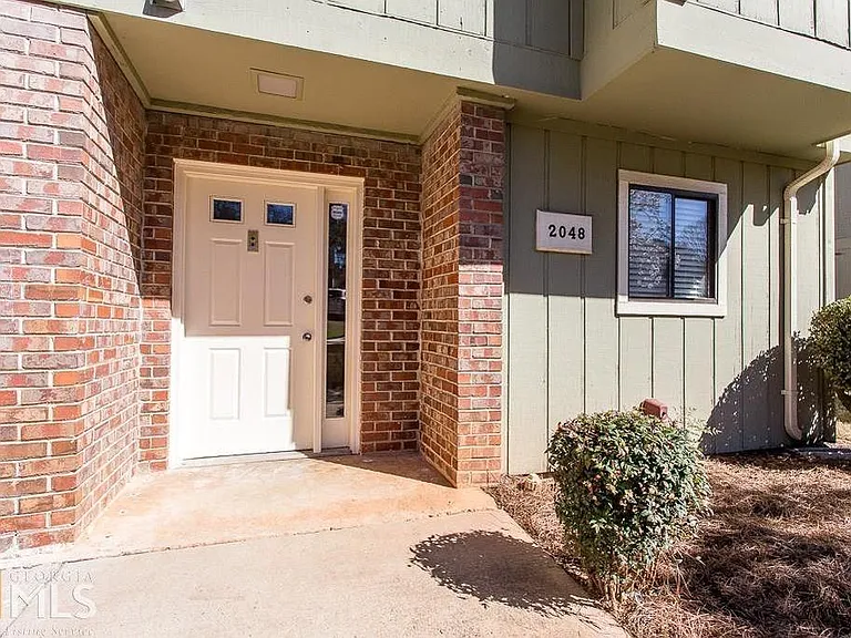 2048 Powers Ferry Trce SE — Photo 20