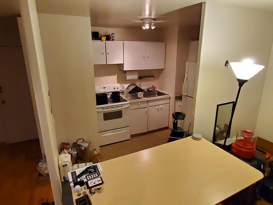 1st image of 1516 Hinman Ave APT 210