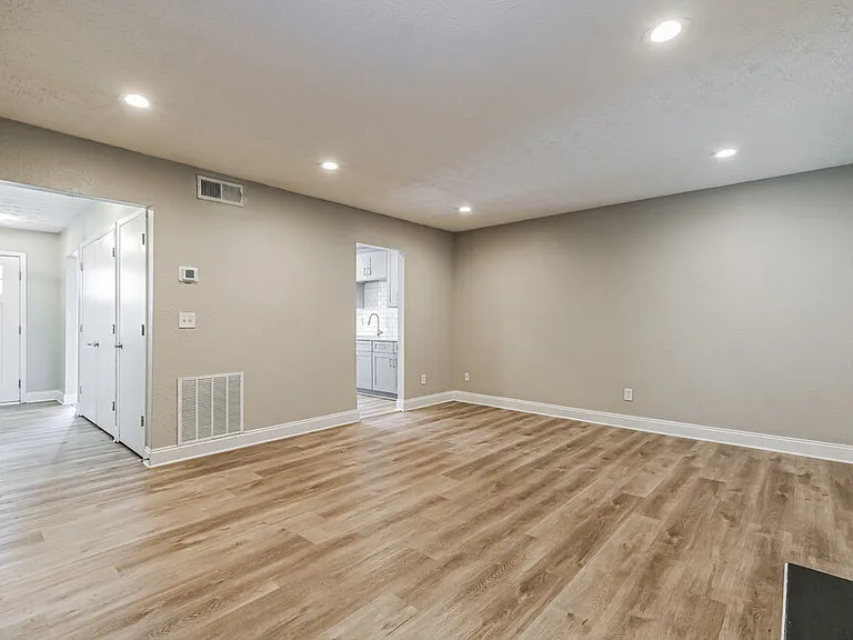 2959 Sugarcreek Ln SE — Photo 6