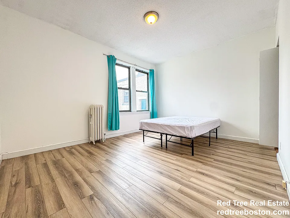 325 Summit Ave #9