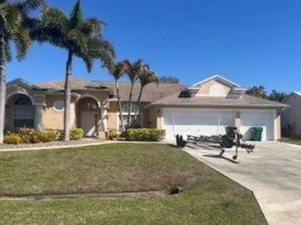 465 SE Inwood Ave, Port Saint Lucie, FL 34984