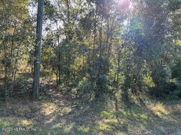 307 5TH Way, Interlachen, FL 32148