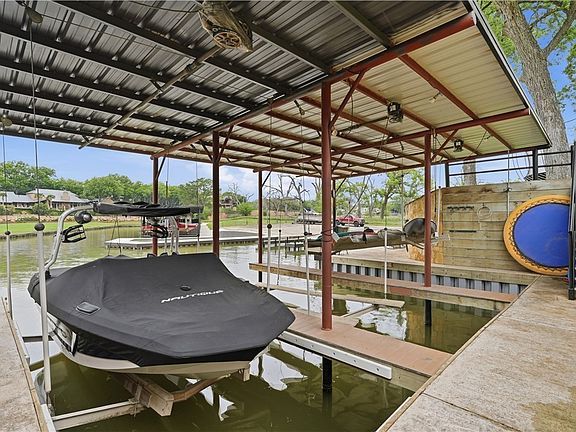 3rd image of 308 Paseo Del Rio