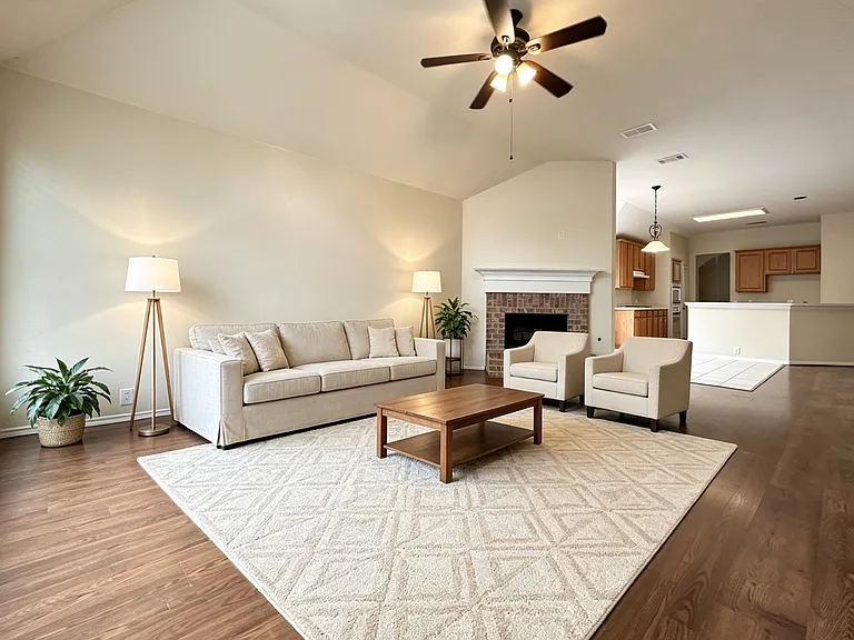 2829 Dunbar Dr — Photo 8