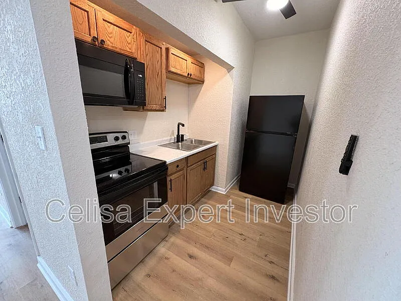 1 bed, 1.0 bath, 540 sqft, $850 — Photo 2