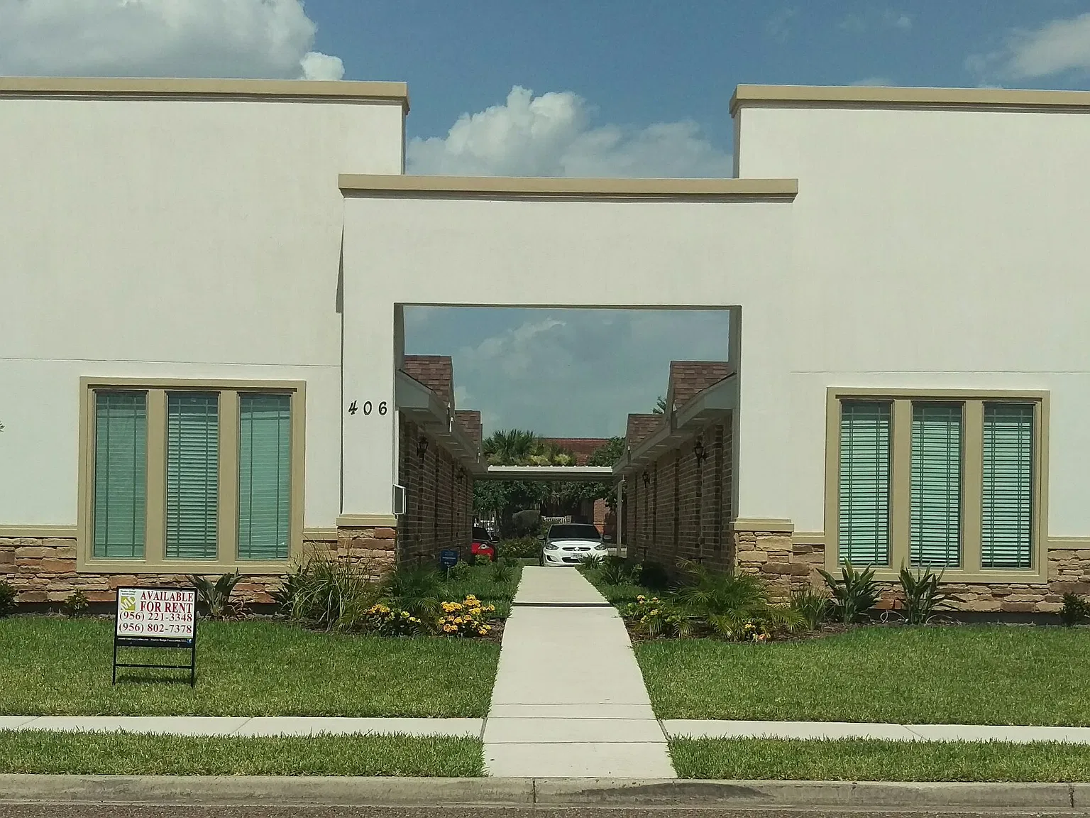2 bed, 980 sqft, $950 — Photo 2