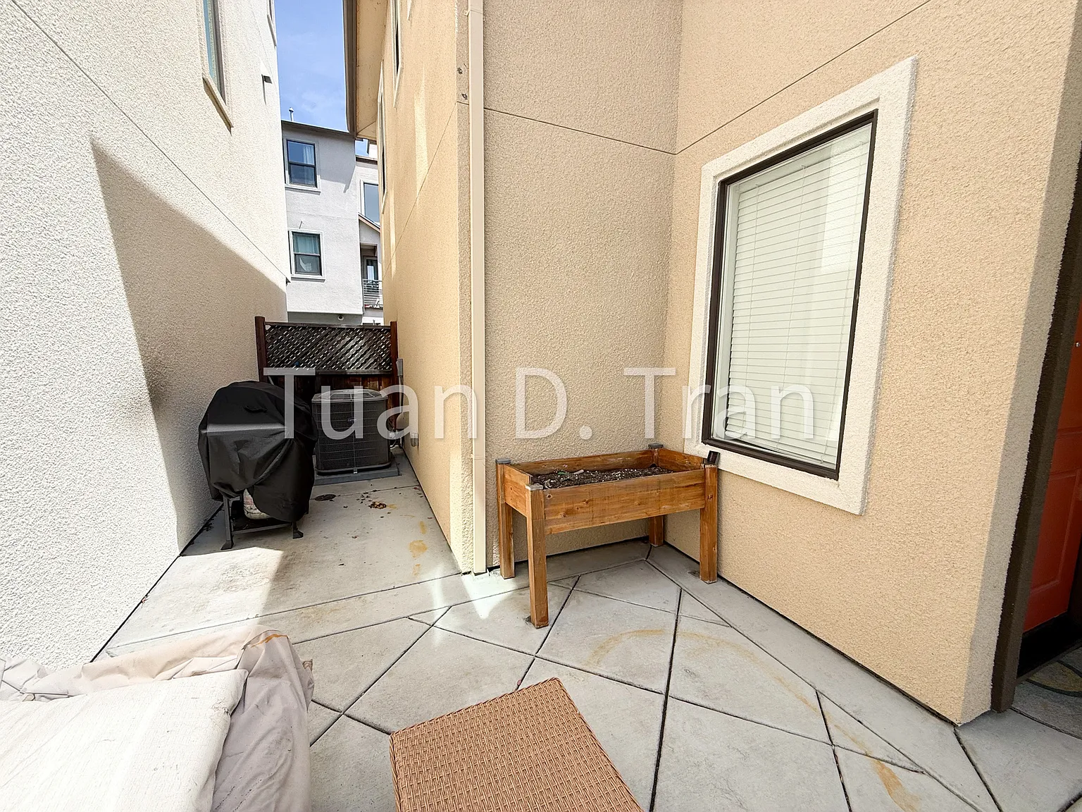 3 bed, 2.5 bath, 1692 sqft, $4,100 — Photo 2