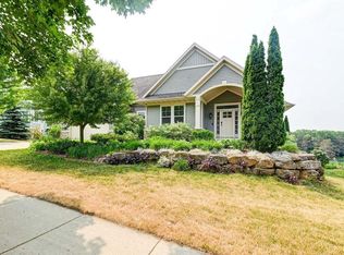 8103 Flagstone Dr, Madison, WI 53719