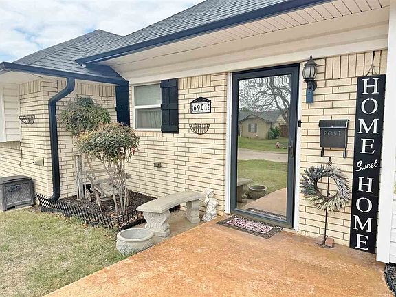 4th image of 6901 NW Eisenhower Dr
