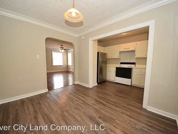 5th image of 3744 Kearney Ave