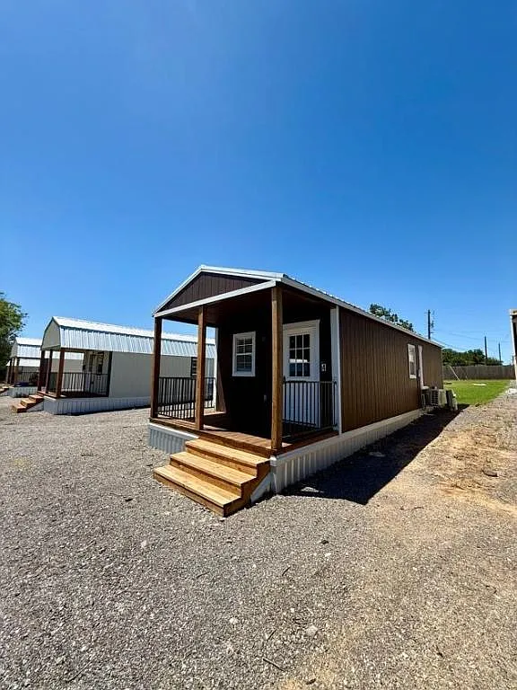 220 Davis Ford Ln — Photo 1