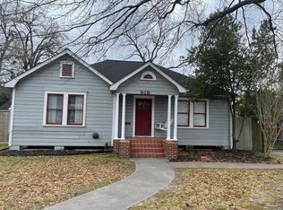 916 Eleanor St, Houston, TX 77009
