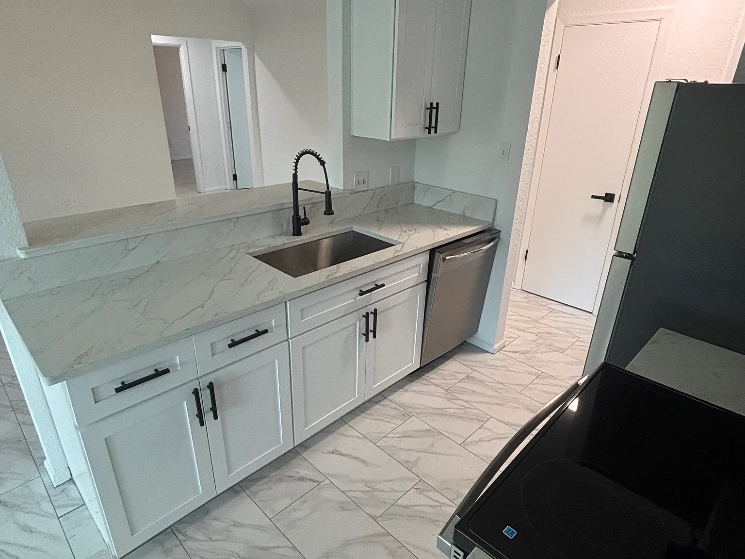 5 bed, 1926 sqft, $2,750 — Photo 1