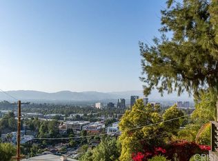 5230 Darro Rd, Woodland Hills, CA 91364