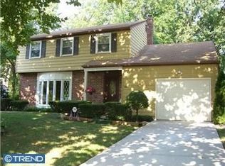 108 Round Hill Rd, Voorhees, NJ 08043