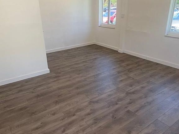 4th image of 17175 NE 19th Ave #8