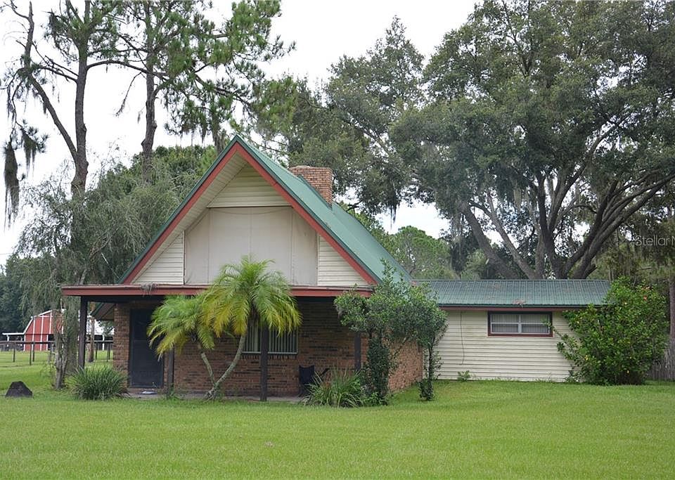 1st image of 26 Lake Arrowhead Dr