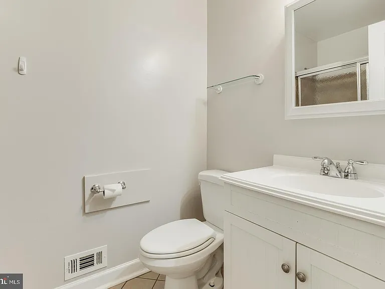 10301 Cherry View Ct — Photo 11