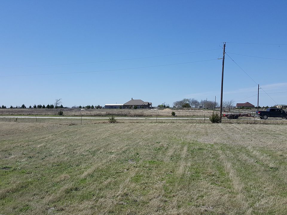 3 bed/2 bath 1680 sqft on 5 acres