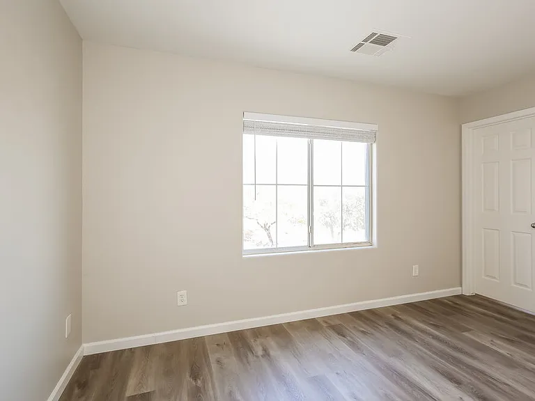 9453 Milkweed Canyon Ave — Photo 15