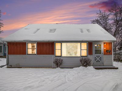 210 Oakhurst Ave, Kalamazoo, MI, 49001