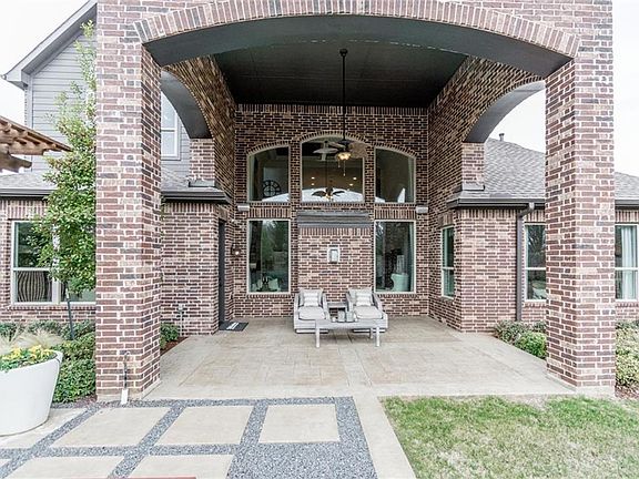 5th image of 605 Forest Meadow Dr