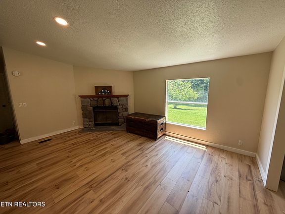 3rd image of 8302 Chauvin Ln