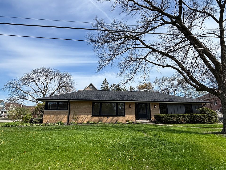 2nd image of 3534 Garden St