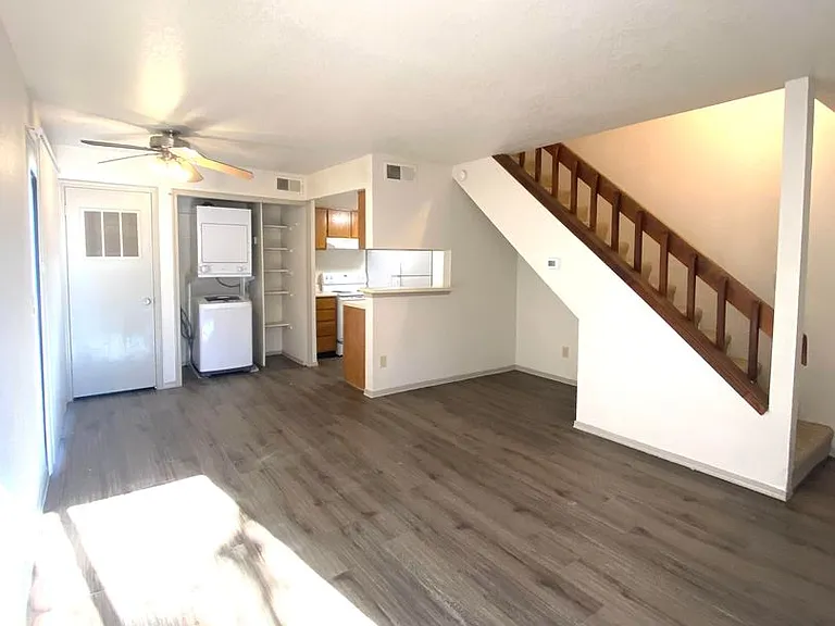 Cedar Lake Apartments — Photo 19