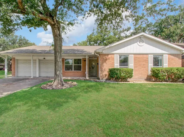 8530 Rowan Ln, Houston, TX 77036