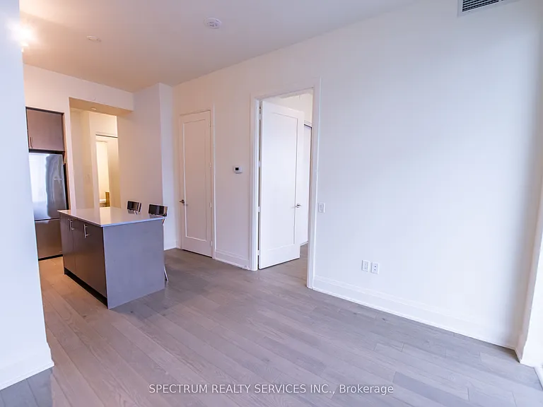 9000 Jane St #Penthouse 119 — Photo 23