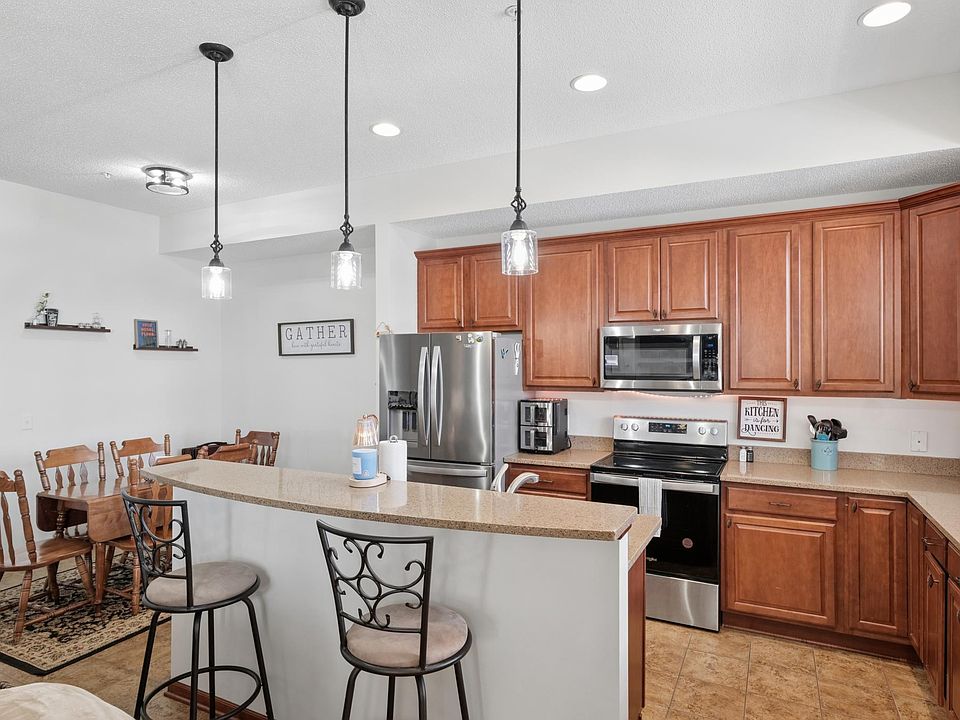 1st image of 1846 Plymouth Ln Unit 101