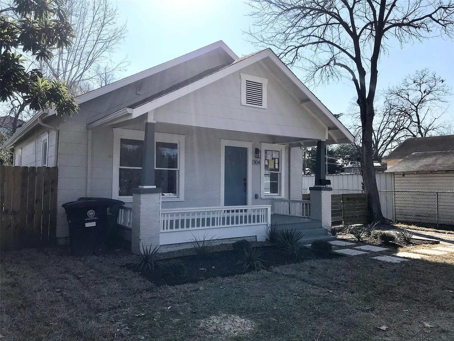 4 bed, 2.0 bath, 1418 sqft, $2,495 — Photo 2