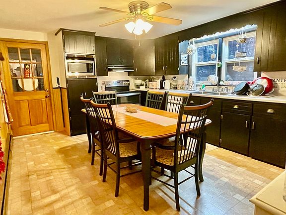 3rd image of 26 Valleyview Rd