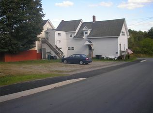 90 Pine St, Orono, ME 04473