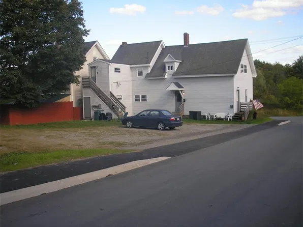 90 Pine St, Orono, ME 04473