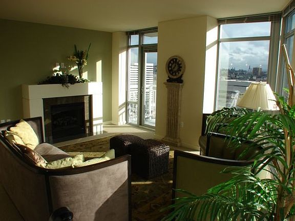 4th image of 819 Virginia St Unit 3007
