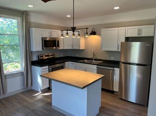 201 S Franklin St #1/2-62801, Salem, IL 62881