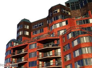 25 Forest St APT 18A, Stamford, CT 06901