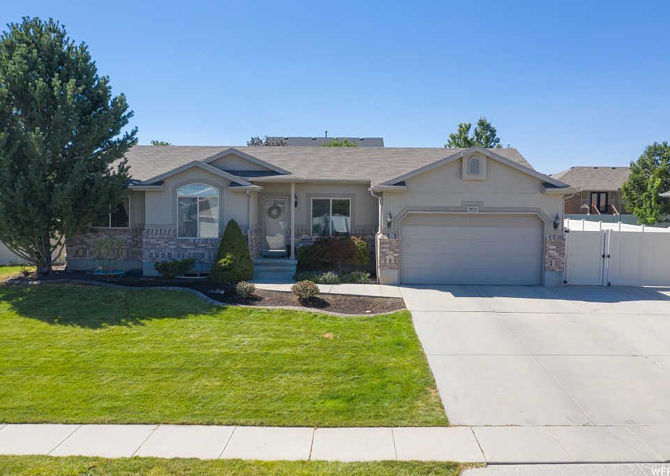 1st image of 5011 W Holly Lily Ln