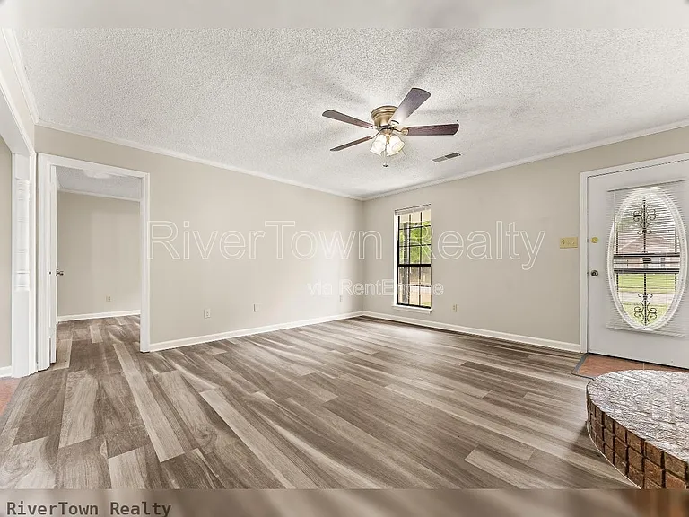 4585 Berrypick Ln S — Photo 16